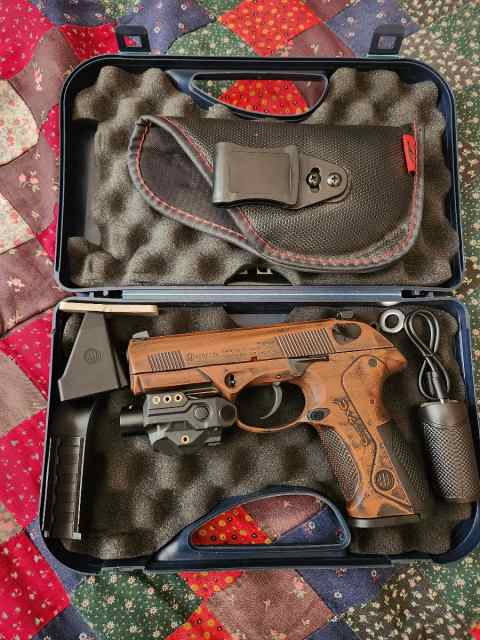 Beretta px4 storm .40