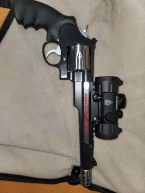 S&amp;W Performance center 44 mag hunter 