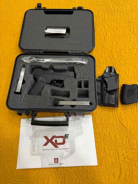 Springfield XDE 9mm auto 