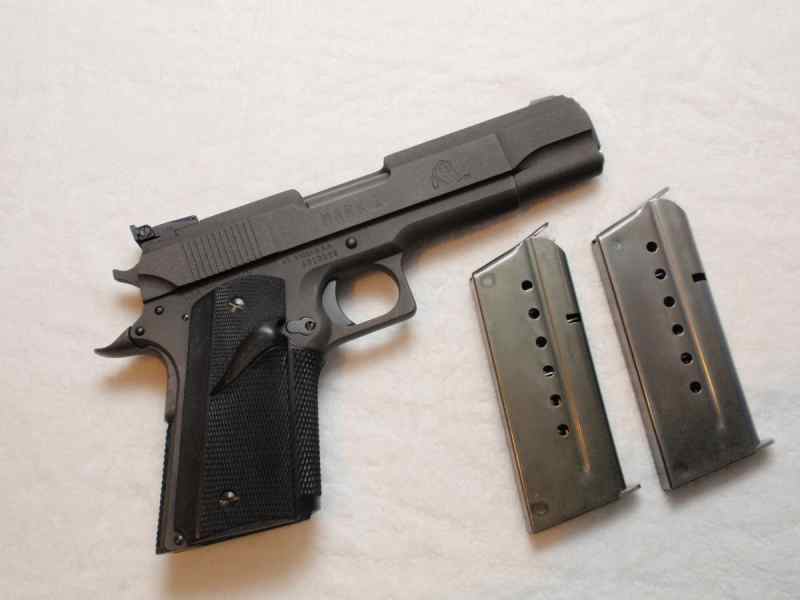 Lar Grizzly 10MM Big Pistol NICE!