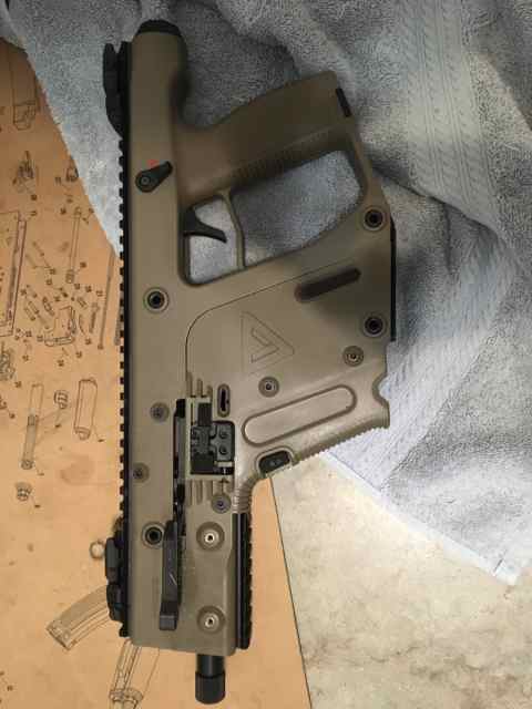 Kriss Vector 10mm FDE Pistol