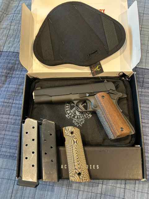 Springfield Mil Spec NM + gear