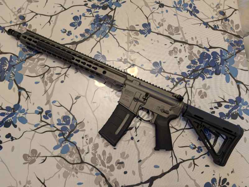 Like New Barrett Rec7 DI AR15 5.56