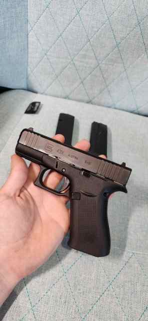 Glock 43x, not MOS, 2 mags