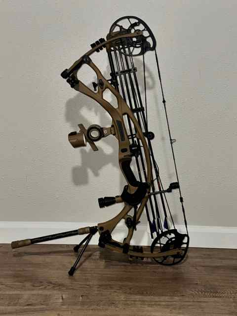 HOYT RX8 &amp; Lots of accessories 