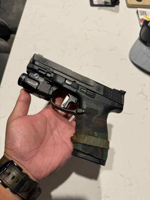 Smith &amp; Wesson M&amp;P 2.0 Compact 4”
