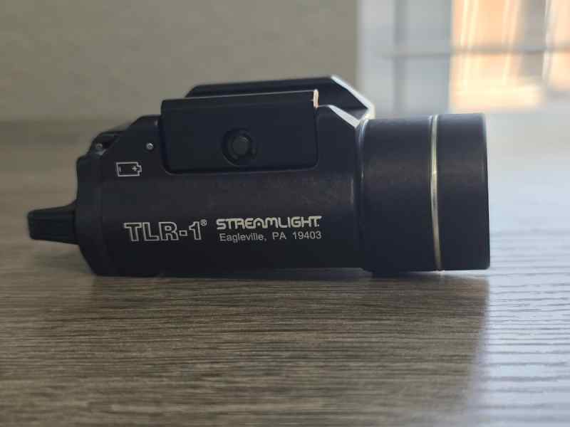 STREAMLIGHT TLR-1