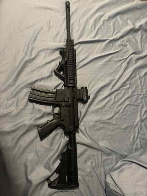 Bushmaster AR-15 in 5.56