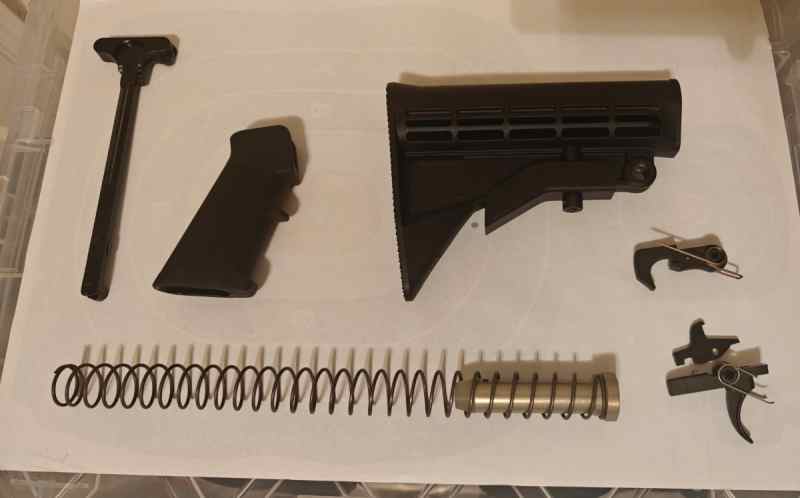 Various AR-15 parts