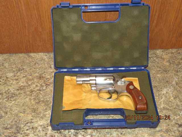 Smith &amp; Wesson Model 60 Chiefs Special