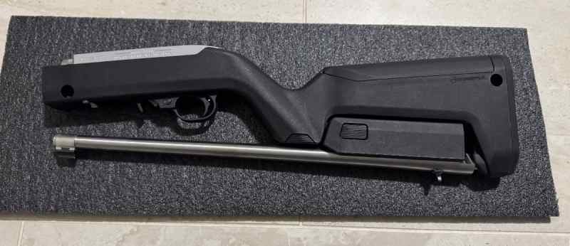 Ruger 10/22 Takedown with Magpul Backpacker Stock