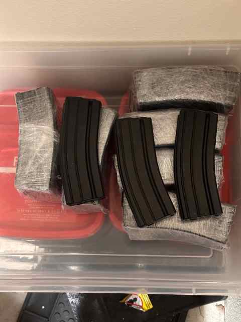 10x D&amp;H AR15 magazines 