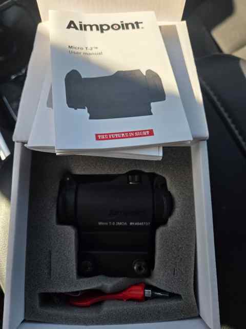 AimPoint  Micro T2 w/lower 1/3 Mount. 