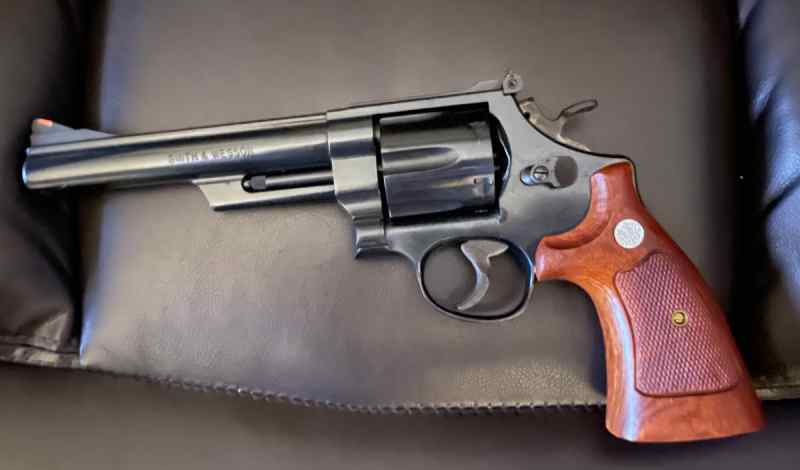 Smith &amp; Wesson .44 Mag Model 29