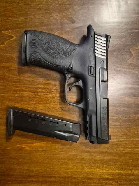 S&amp;W M&amp;P 40
