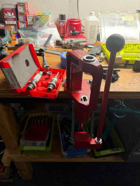 Hornady single stage press. 223 dies. 