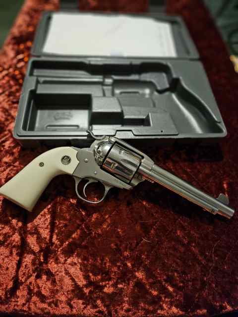 RUGER BISLEY VAQUERO NEVER FIRED! .45