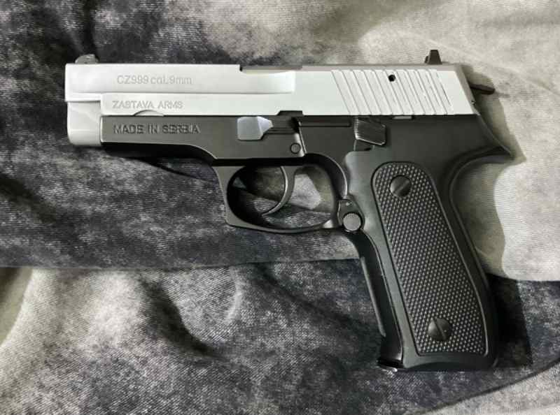 CZ999 Two-tone 9mm pistol 