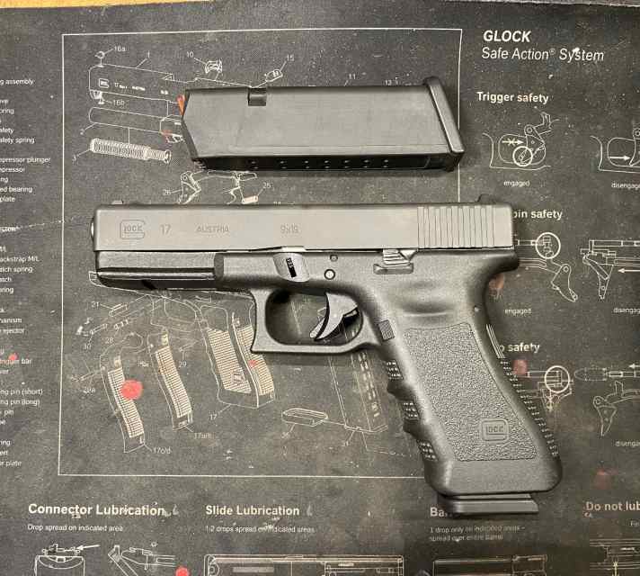 Glock 17 gen 3 $450