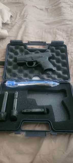 Walther PPS 9mm with case