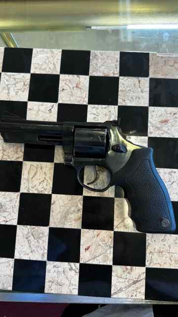 Taurus 66 .356 revolver 