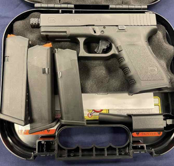 Glock Pistol Model 19 9MM with 3 Mags 