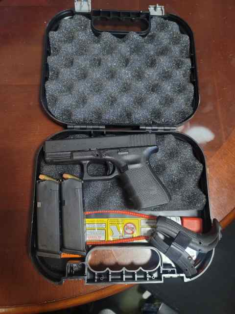 Glock 23 .40 Cal 