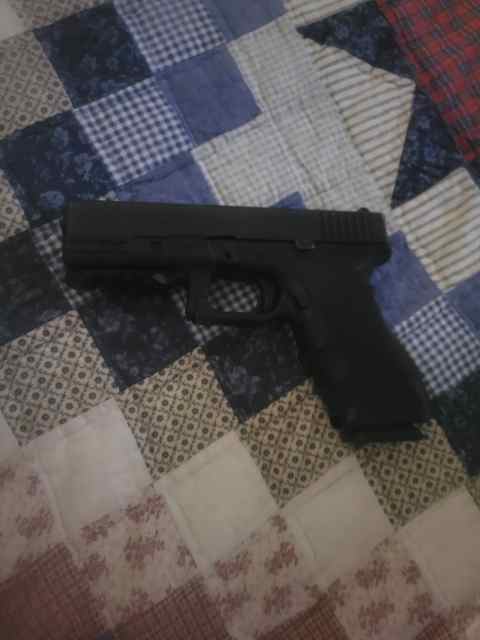 Glock 17 9mm Gen 2 Euless 76040 $490obo